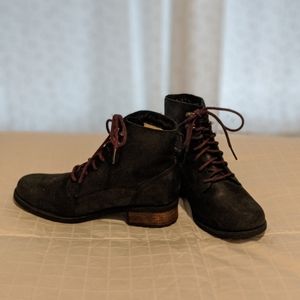 Women's UGG ankle boots, black leather, lamb wool